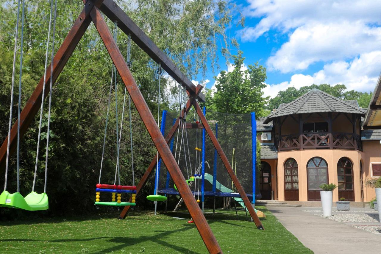 Guesthouse Villa Elizabet Palić Eksteriør bilde